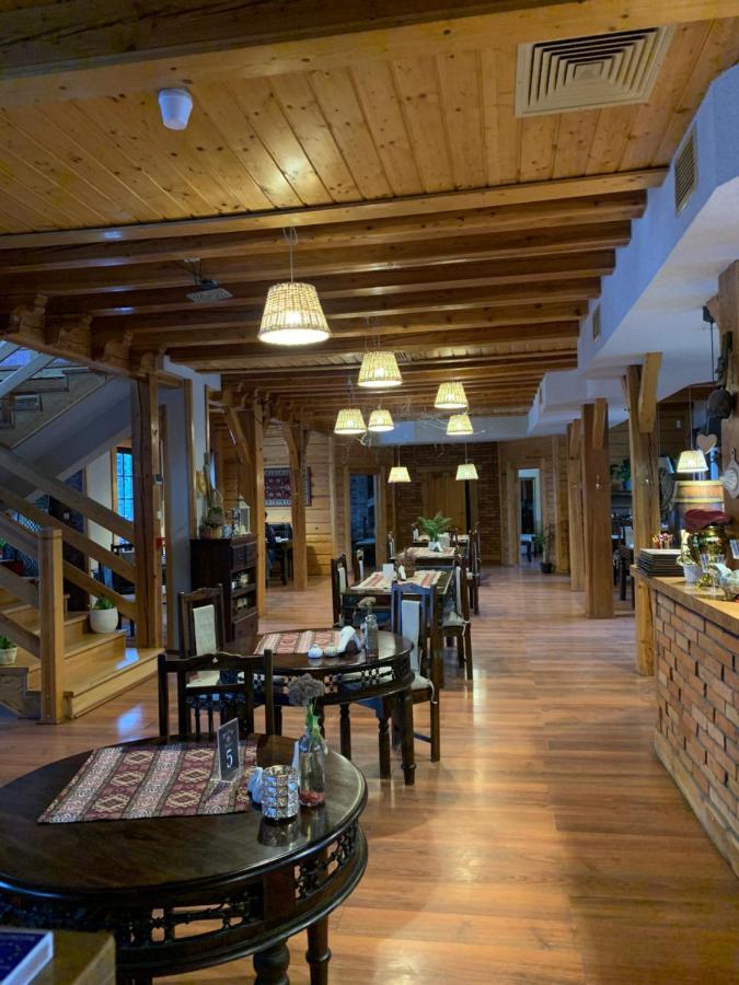 Hotel Tyrol I Restauracja Zycie Gruzji Osielsko Exterior foto